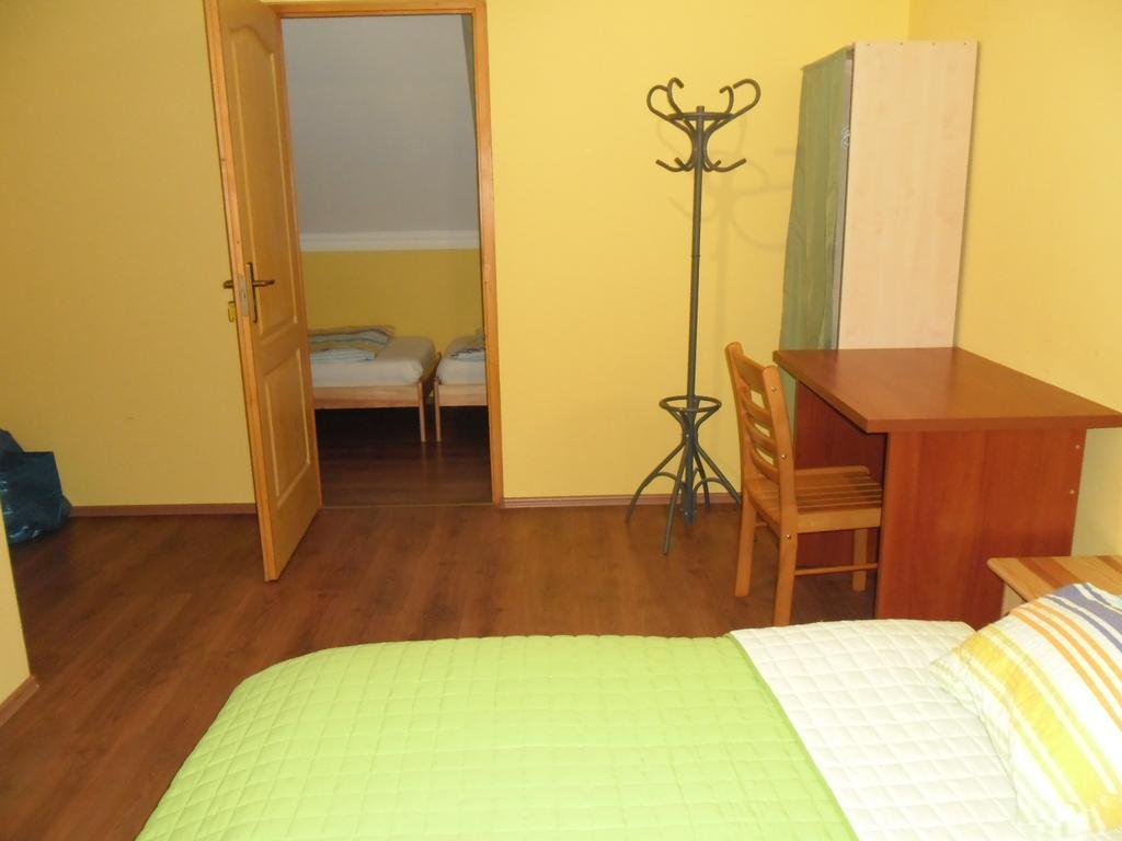Attila Vendeghaz Tapioszentmarton Hotel Bagian luar foto