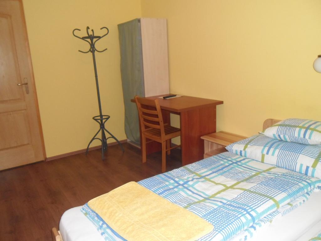 Attila Vendeghaz Tapioszentmarton Hotel Bagian luar foto